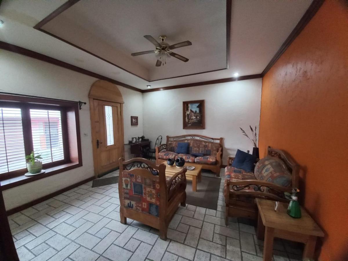 Home Stay Maria Hidalgo del Parral Bagian luar foto